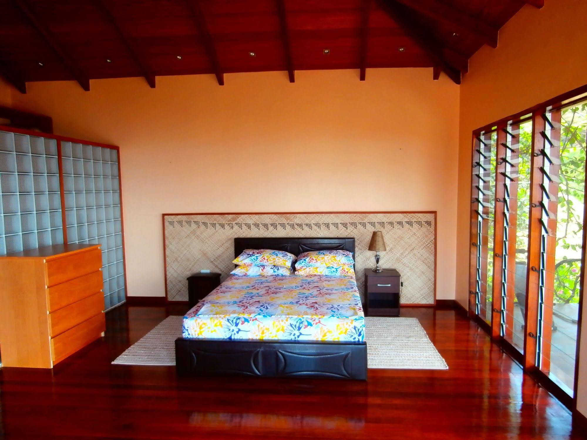 Korovesi Sunshine Villas Savusavu Luaran gambar